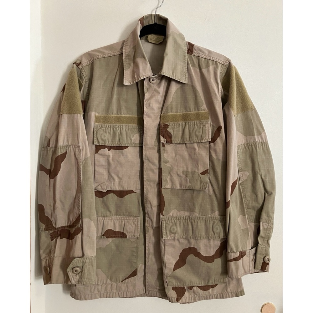 Authentic US Military Desert Camo Combat Jacket Unisex Men’s SM / Women’s LG